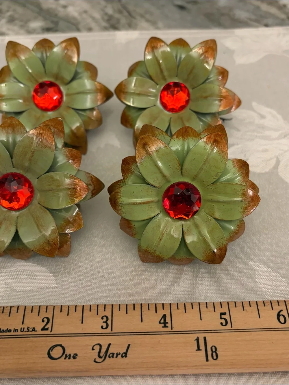 Vintage Pier 1 Imports Metal Flower Napkin Rings Set of 4 – New With Tags